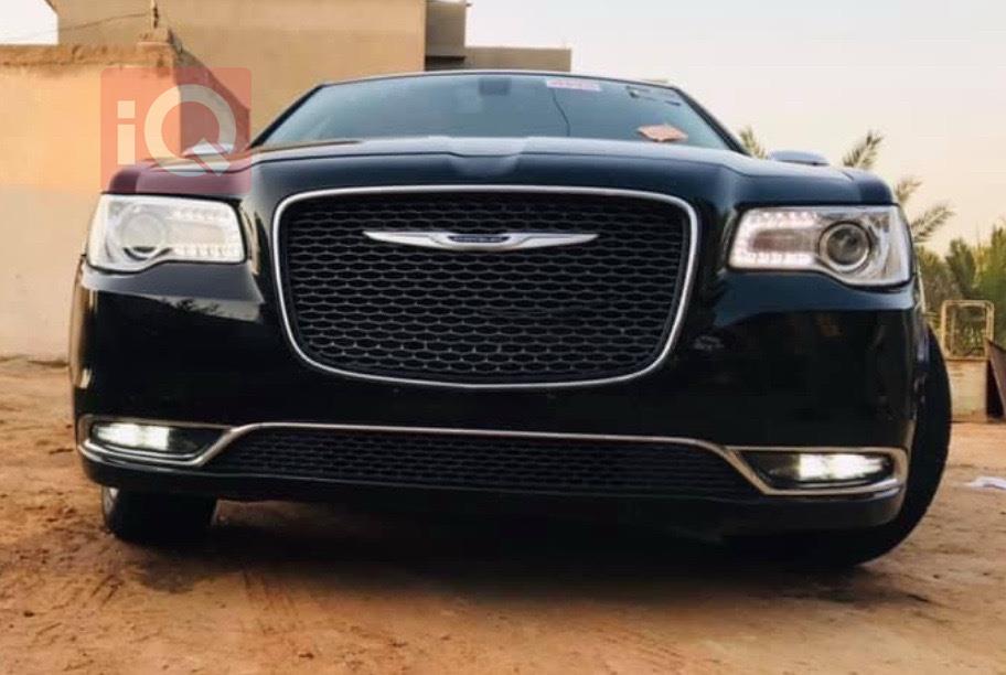 کرایسلەر 300